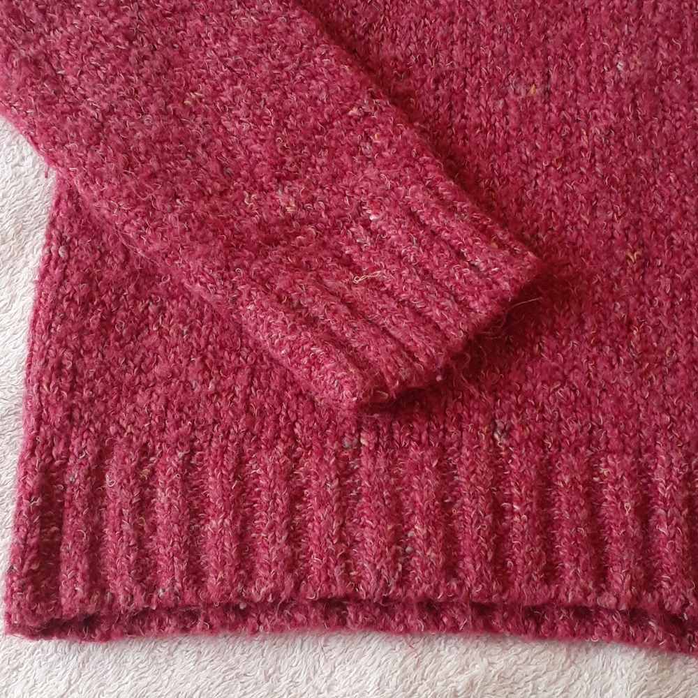 Red Pullover - image 4